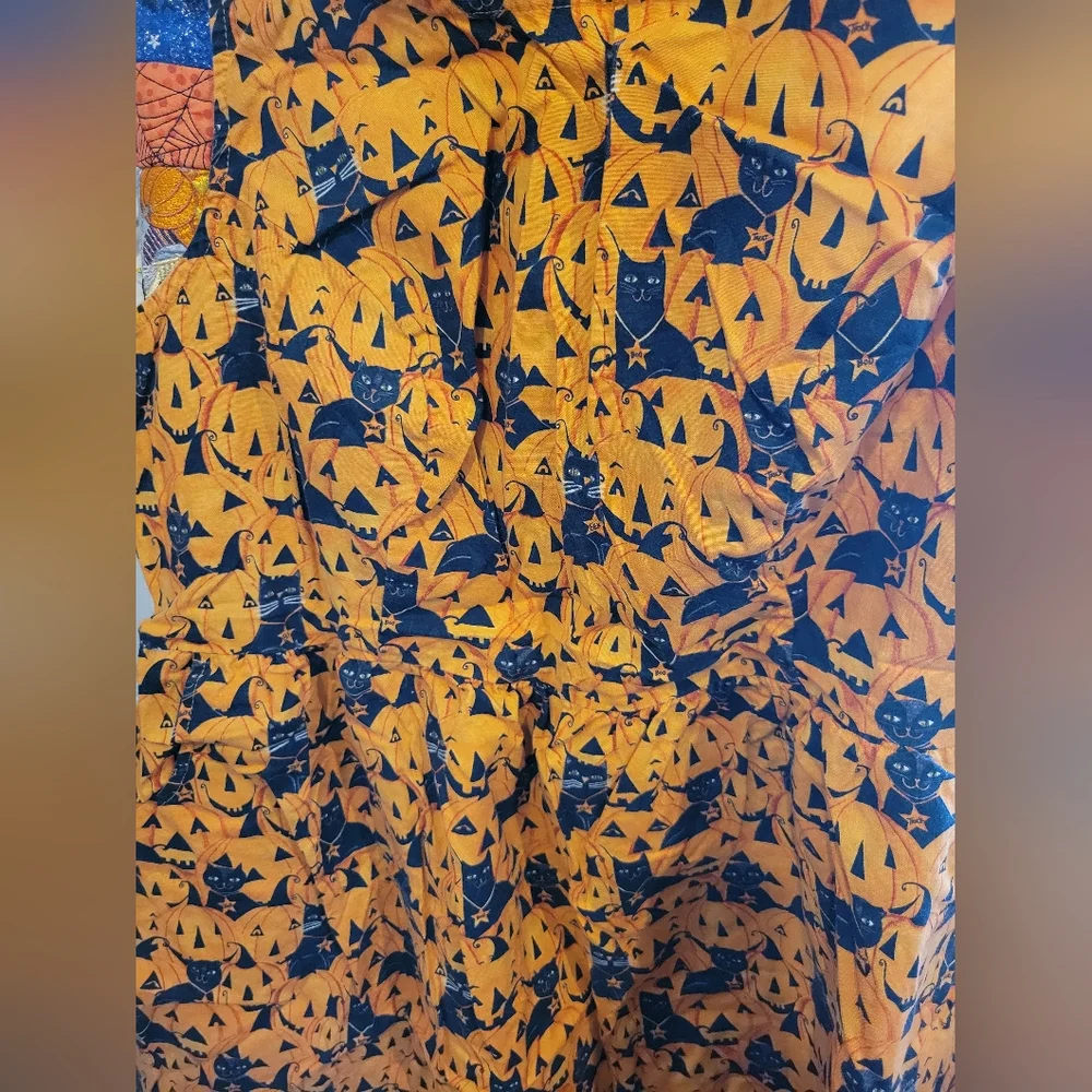 Retrolicious 3x Halloween Dress - Picture 3 of 3